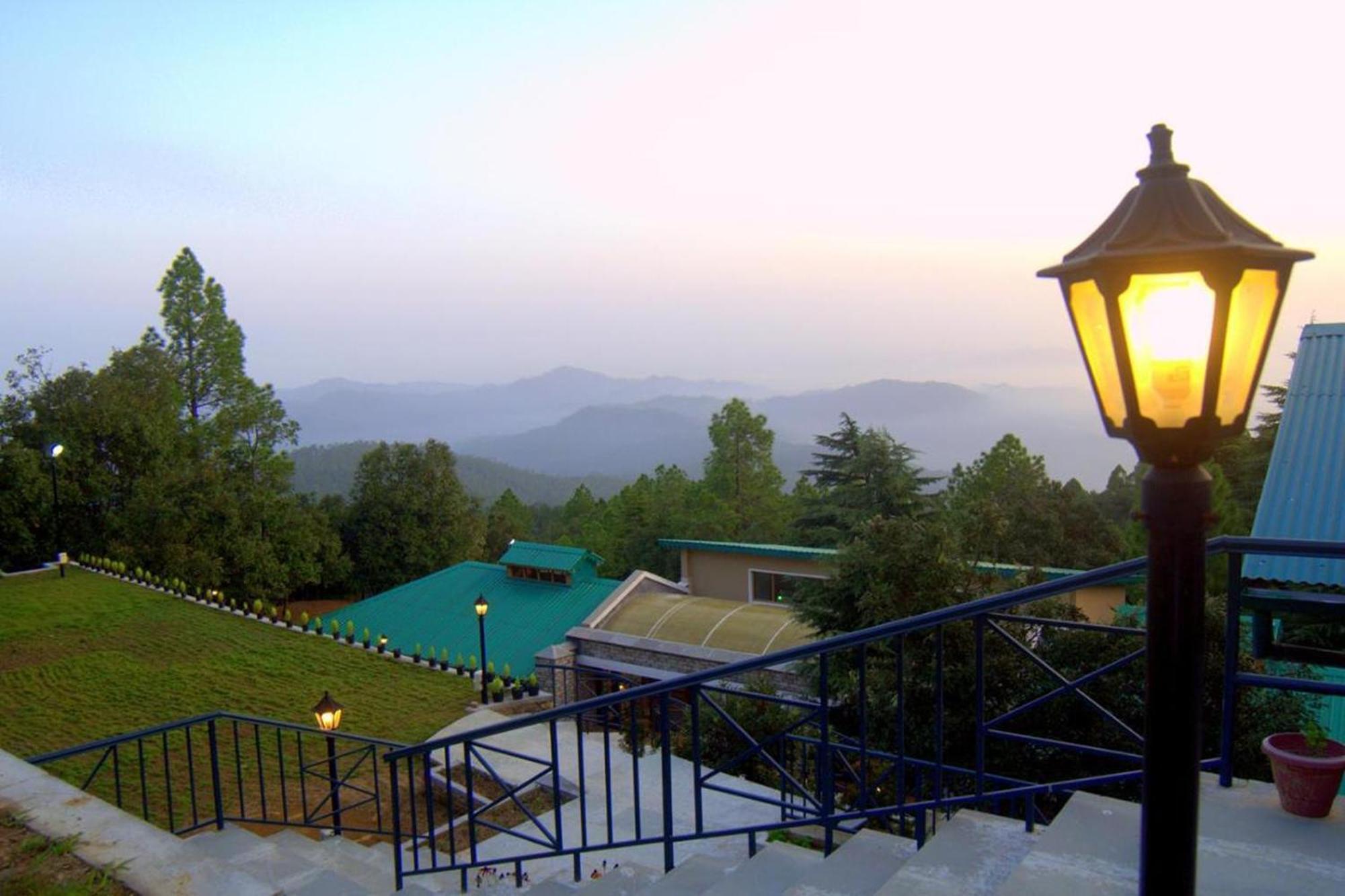 Blusalzz Escapade Anant Rasa Resort - Ranikhet Shitlakhet Экстерьер фото